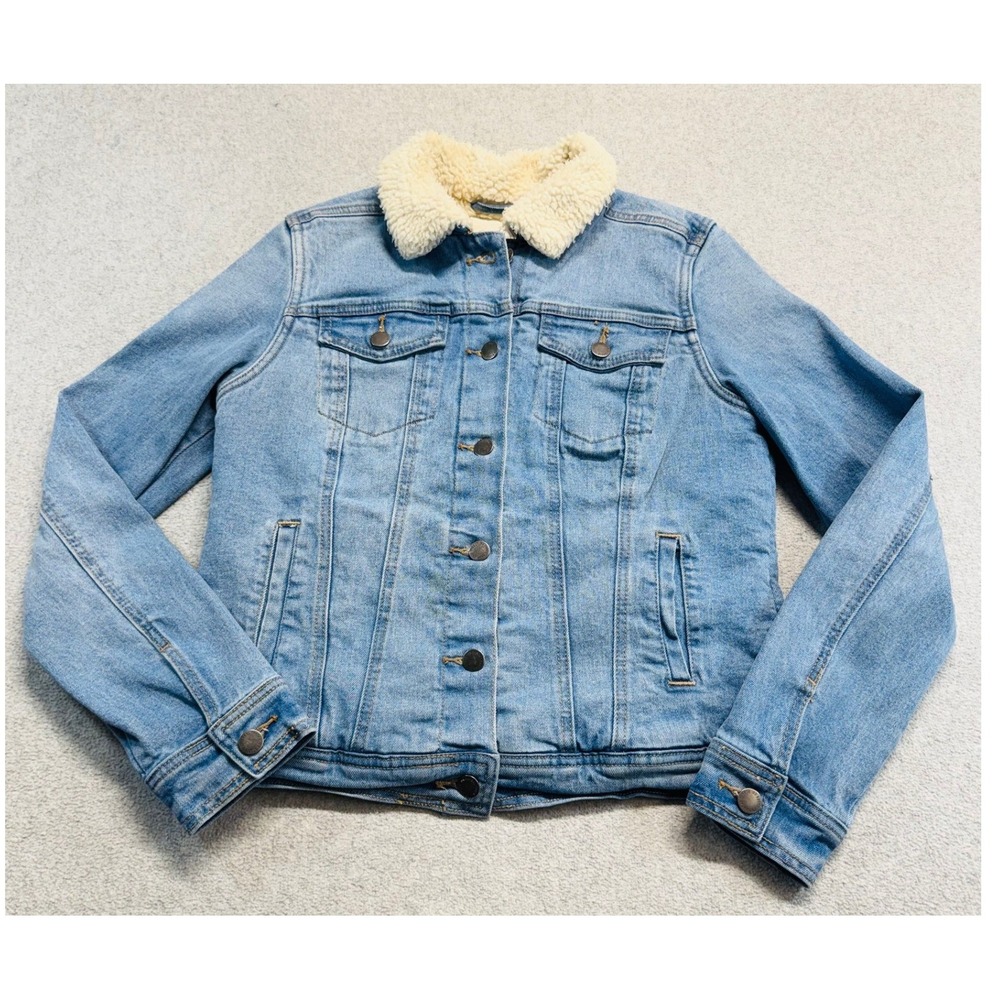 Universal Thread Womens S Sherpa Lined Denim Jean Jacket Light Wash Trucker